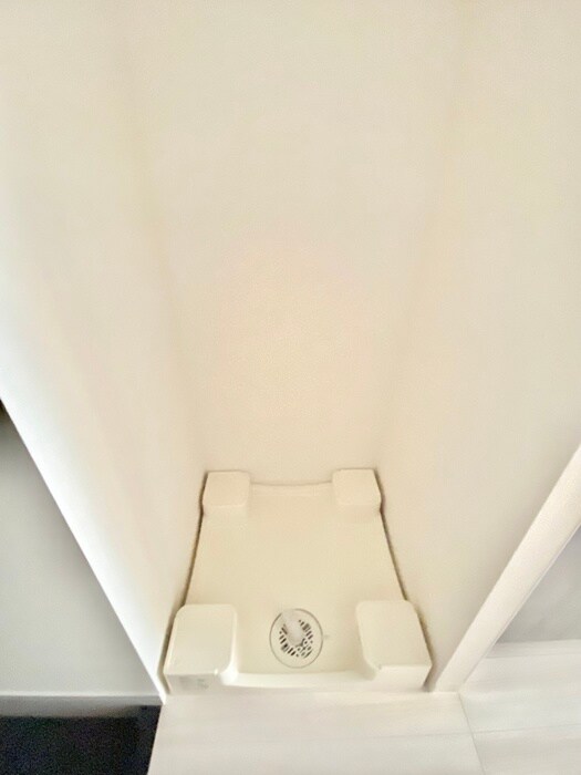 物件内観写真14　(洗濯機置場)