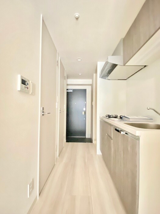 物件内観写真16　(玄関)