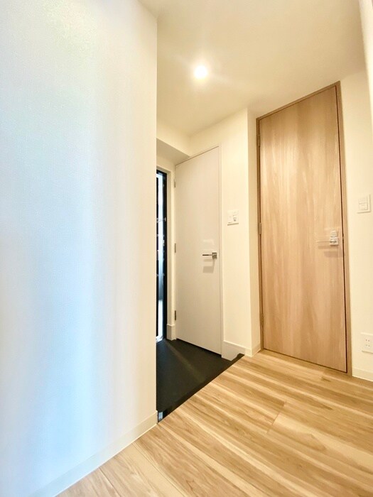 物件内観写真16　(玄関)