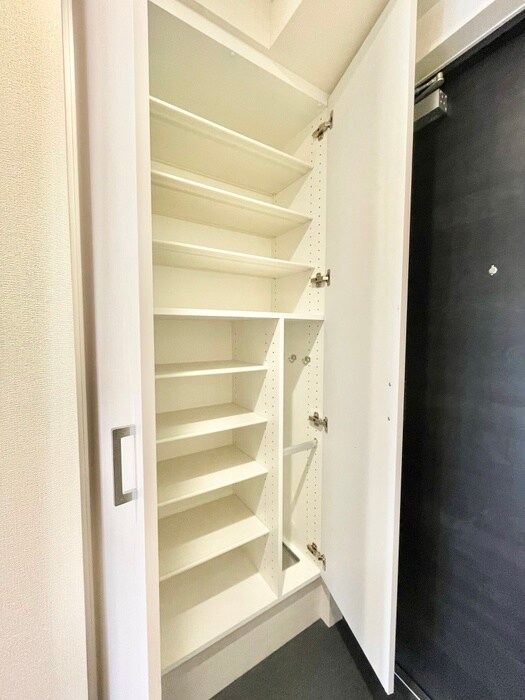 物件内観写真17　(靴箱)