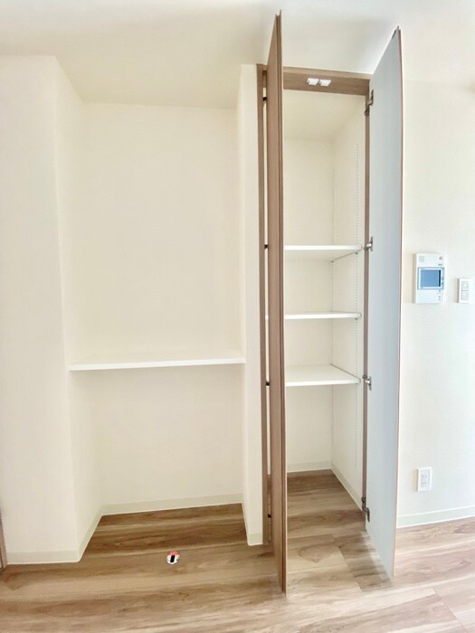 物件内観写真18　(収納)