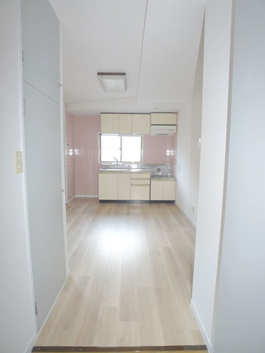 物件内観写真18　(廊下)