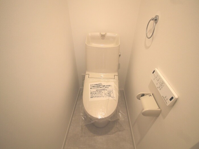 物件内観写真15　(トイレ)