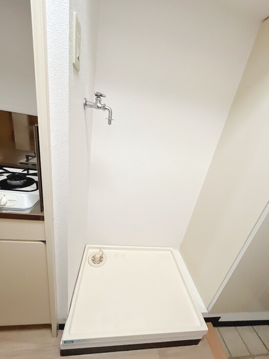 物件内観写真18　(洗濯機置場)