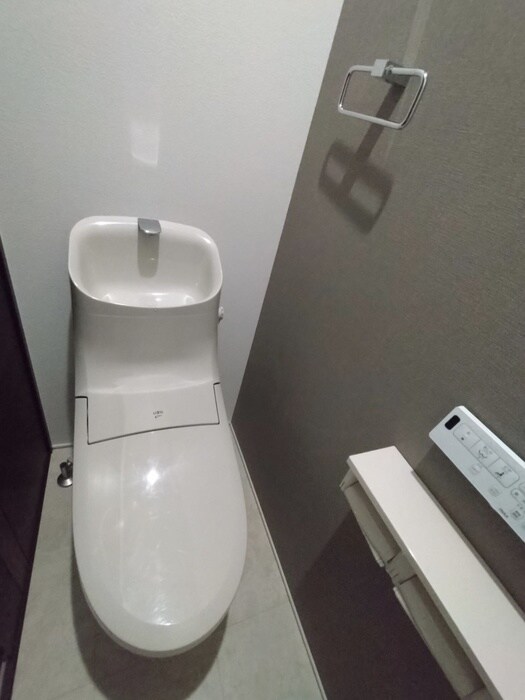 物件内観写真14　(トイレ)