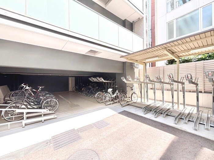 物件外観写真5　(駐輪場)