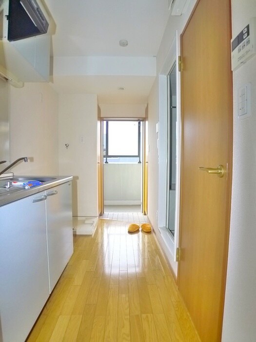 物件内観写真12　(廊下)