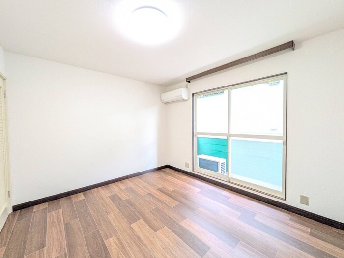 物件内観写真8　(居室)