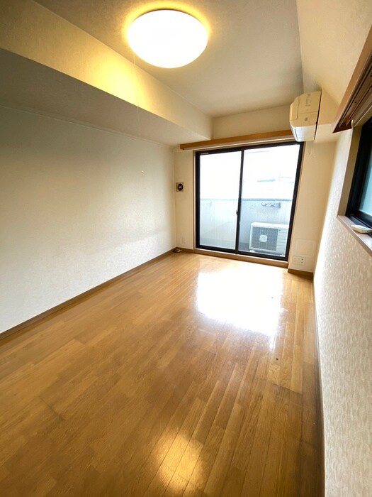 物件内観写真10　(居室)