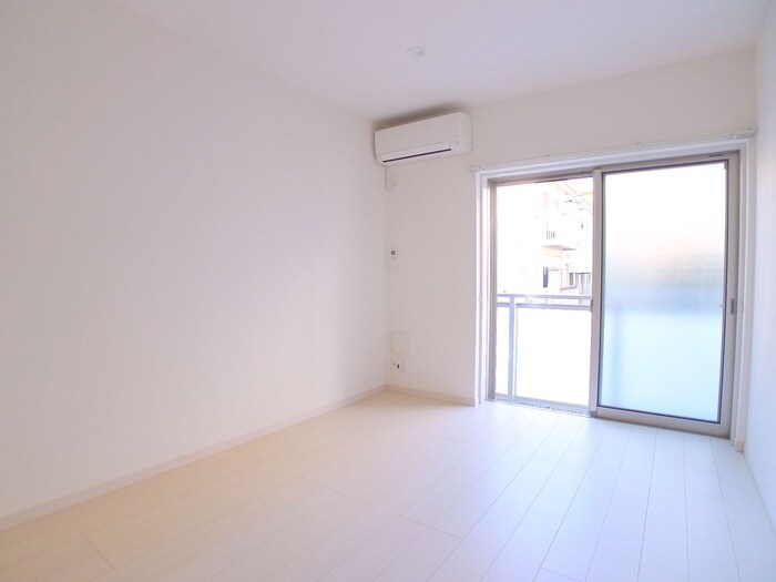 物件内観写真6　(居室)