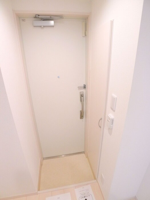 物件内観写真15　(玄関)
