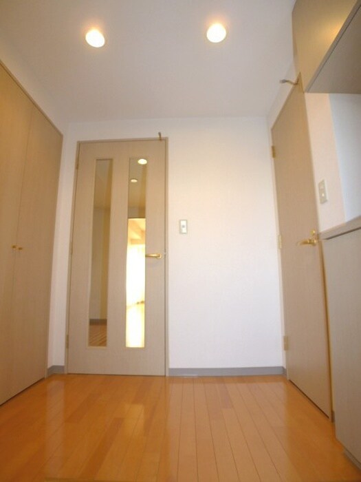 物件内観写真14　(玄関)