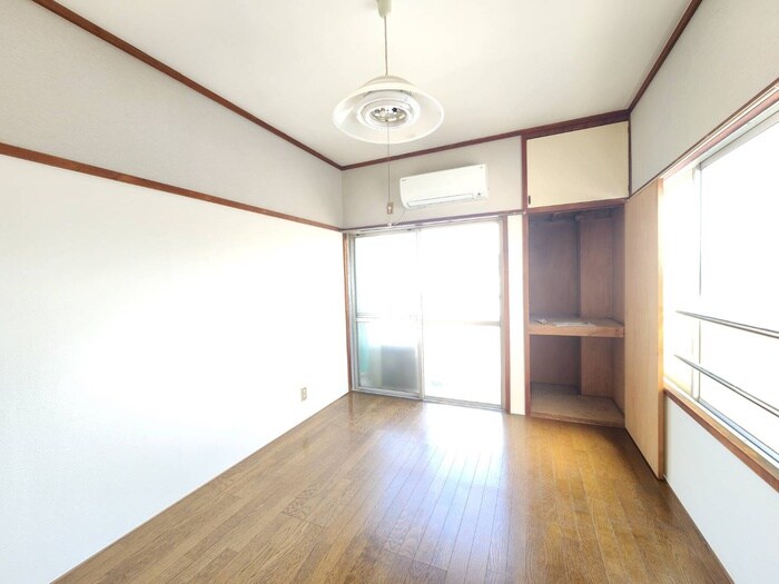 物件内観写真9　(居室)