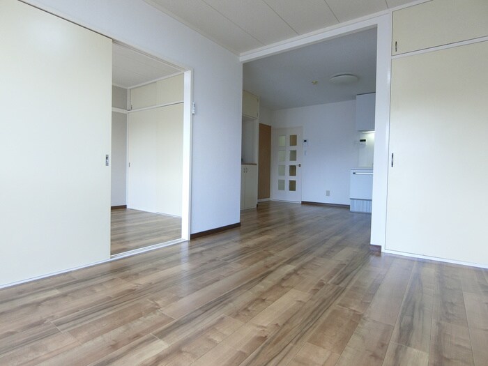 物件内観写真9　(居室)