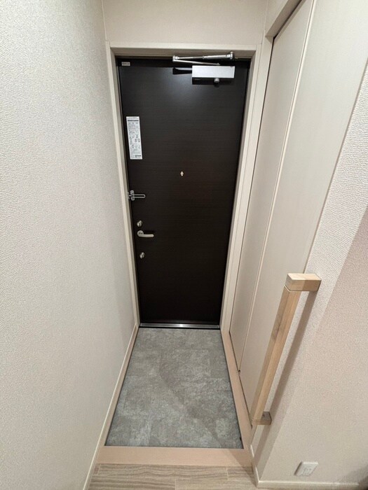 物件内観写真16　(玄関)