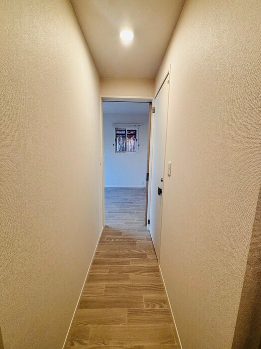 物件内観写真21　(廊下)