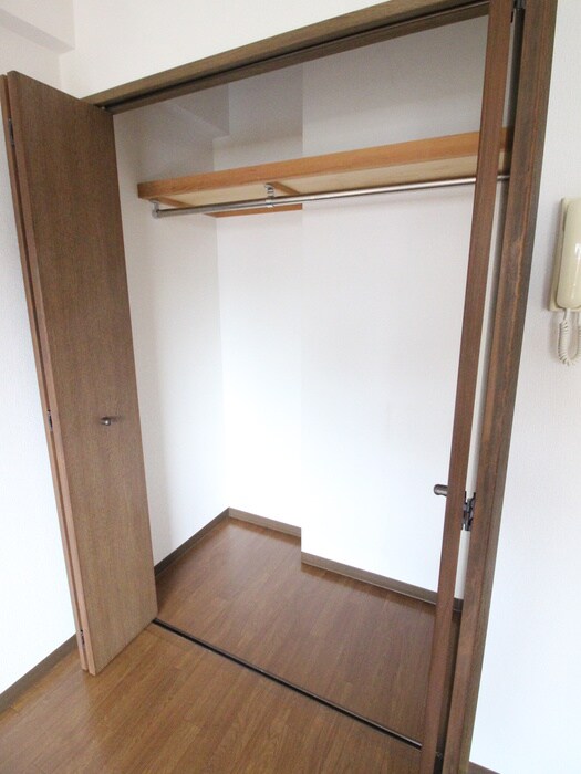 物件内観写真16　(収納)