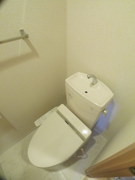 物件内観写真16　(トイレ)