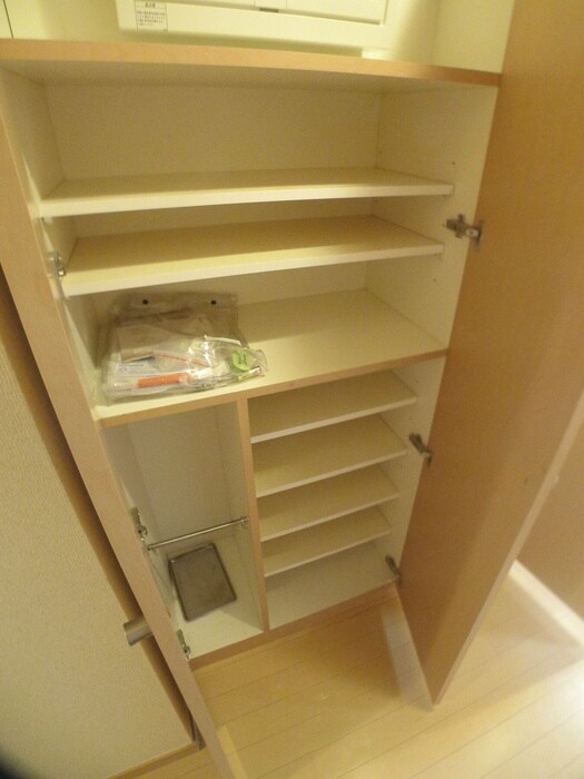 物件内観写真18　(靴箱)