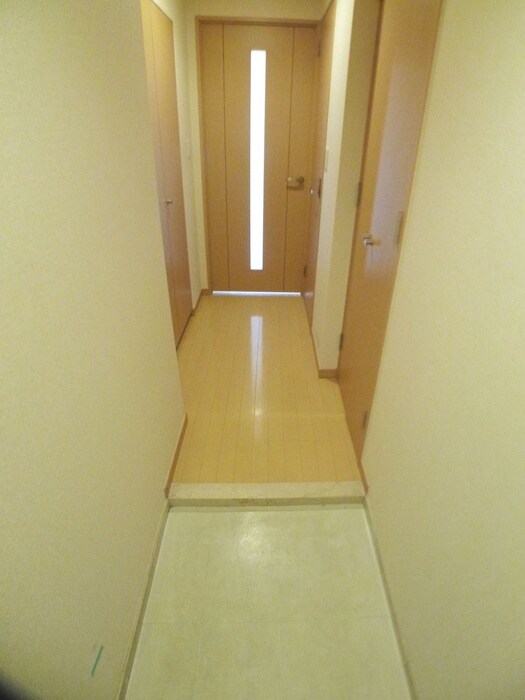 物件内観写真19　(玄関)