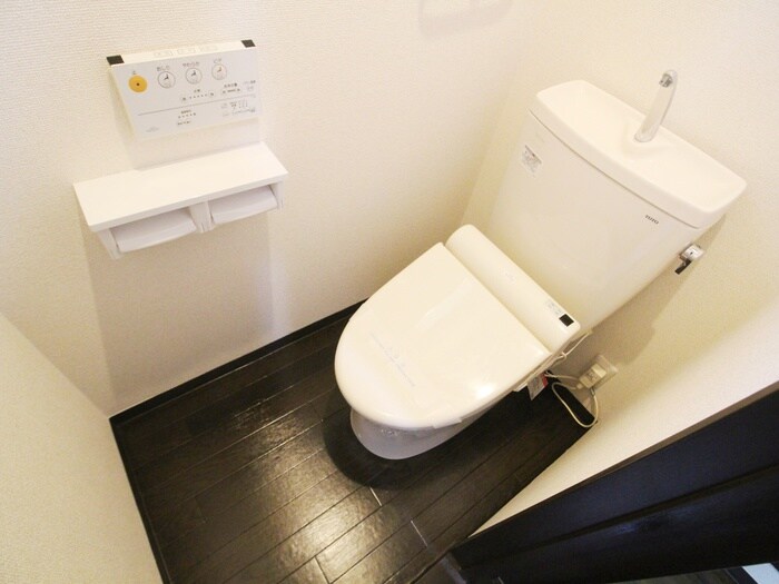 物件内観写真14　(トイレ)