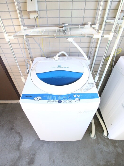 物件内観写真13　(洗濯機置場)