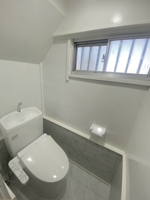 物件内観写真8　(トイレ)