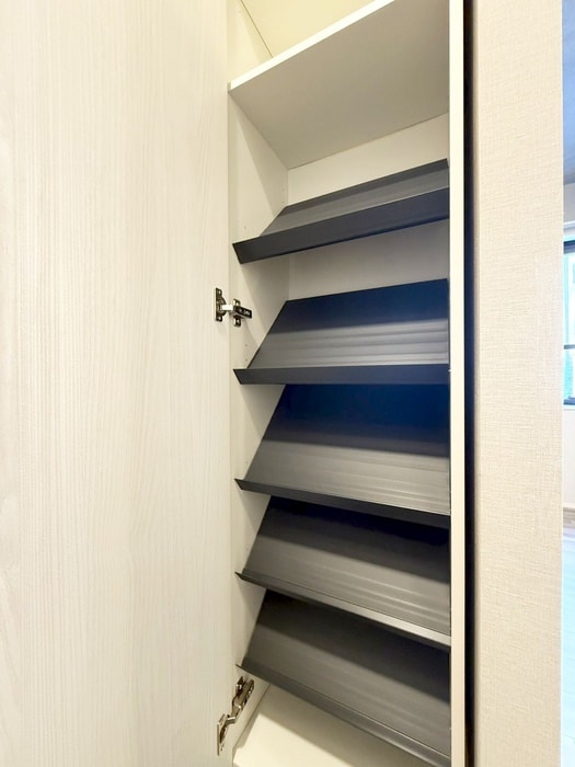 カテリーナ千住大橋の靴箱