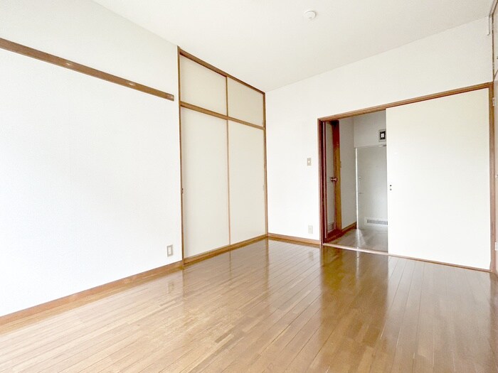 物件内観写真8　(居室)