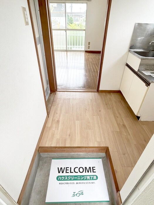 ホワイトコ－トの玄関