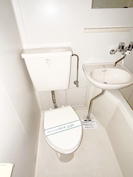 ホワイトコ－トのトイレ