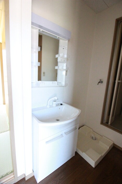 物件内観写真9　(洗面)