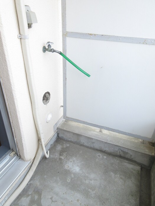 物件内観写真16　(洗濯機置場)