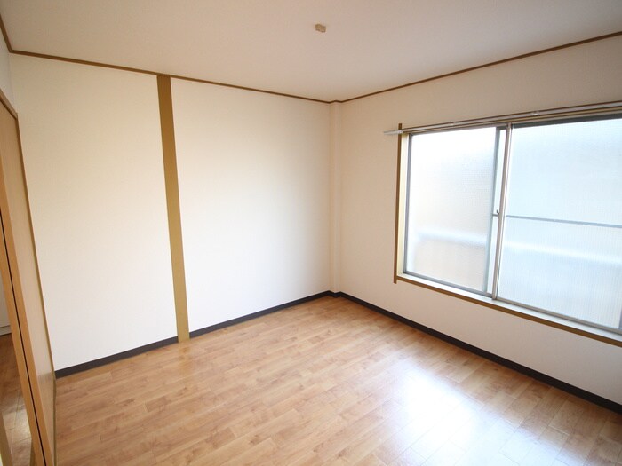 物件内観写真10　(居室)