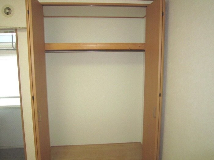 物件内観写真8　(収納)