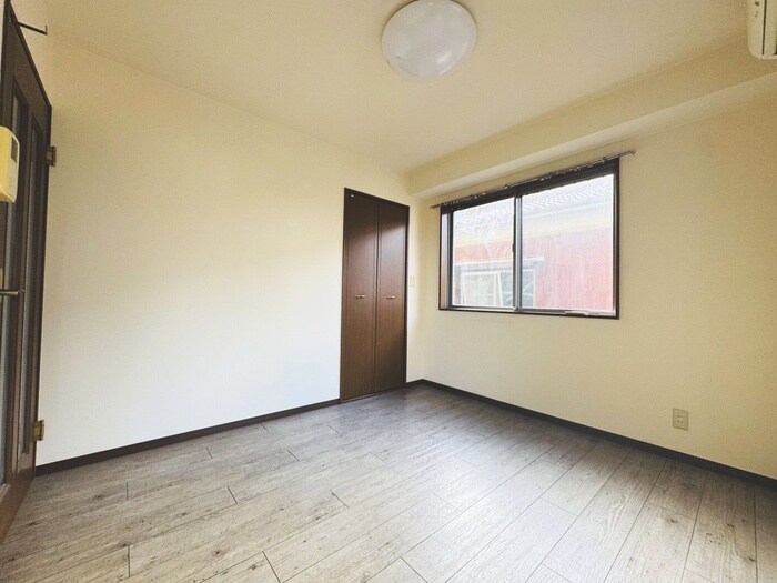 物件内観写真9　(居室)