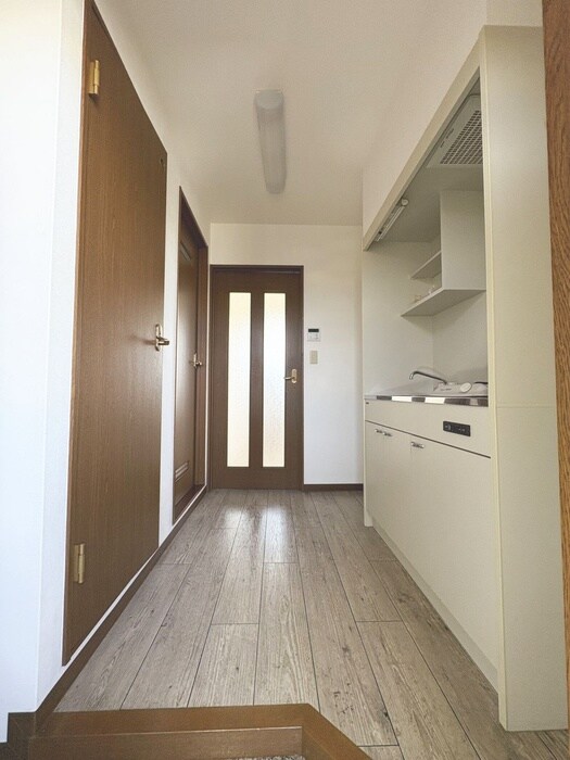 物件内観写真16　(廊下)