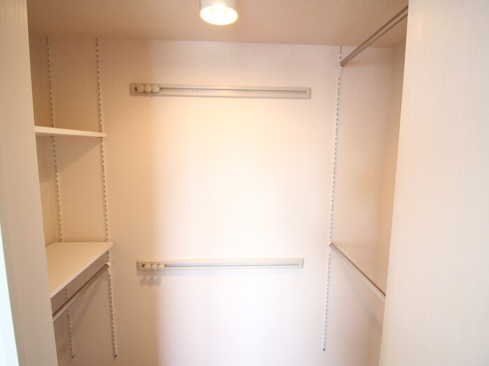 物件内観写真17　(収納)
