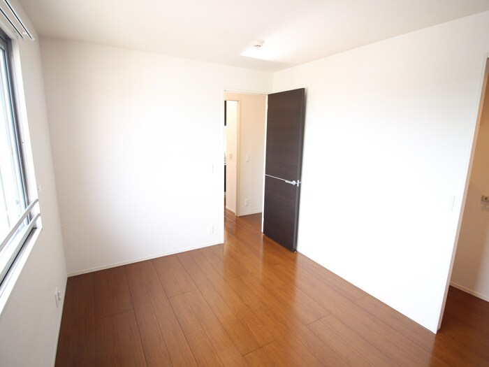 物件内観写真22　(居室)