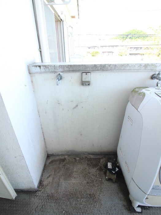 物件内観写真13　(洗濯機置場)