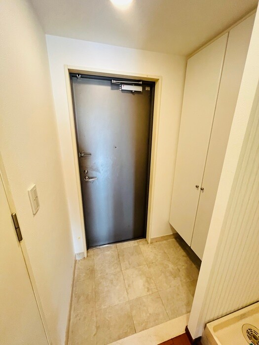 物件内観写真15　(玄関)