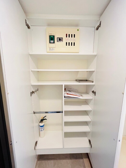 物件内観写真16　(靴箱)