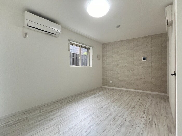 物件内観写真3　(居室)