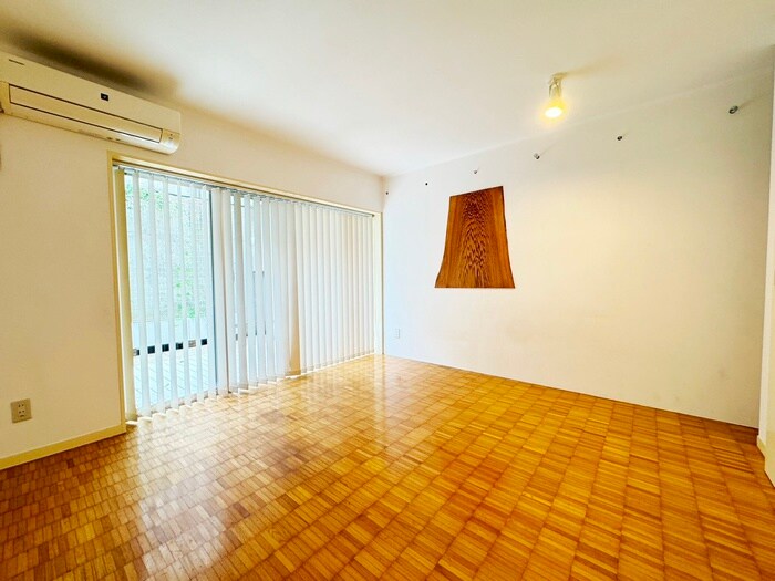 物件内観写真11　(居室)