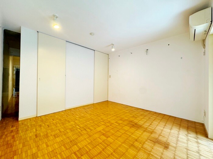 物件内観写真12　(居室)