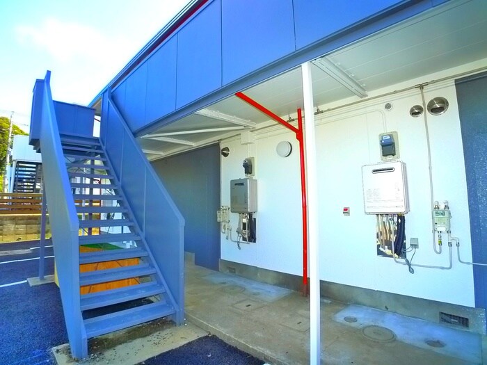 物件外観写真4　(エントランス部分)