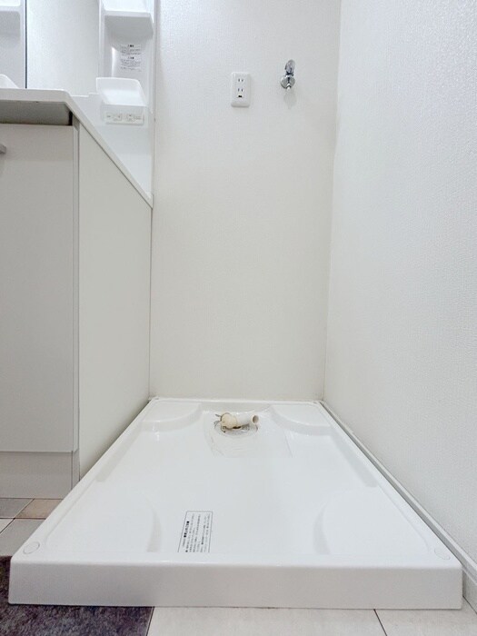 物件内観写真15　(洗濯機置場)