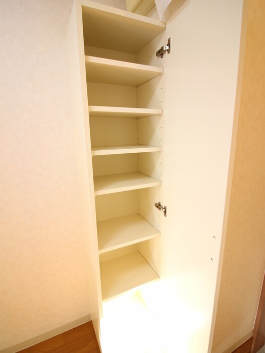 物件内観写真18　(靴箱)