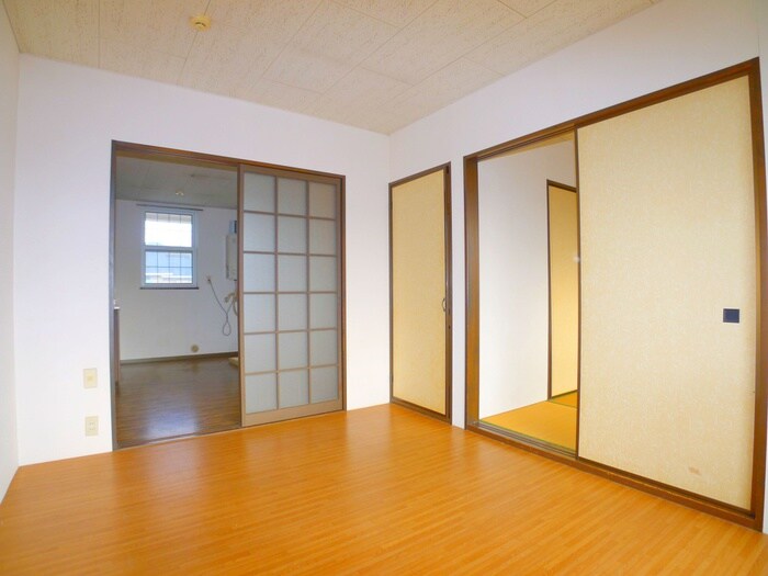 物件内観写真10　(居室)