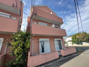 ロッシェル二番館３号棟外観写真